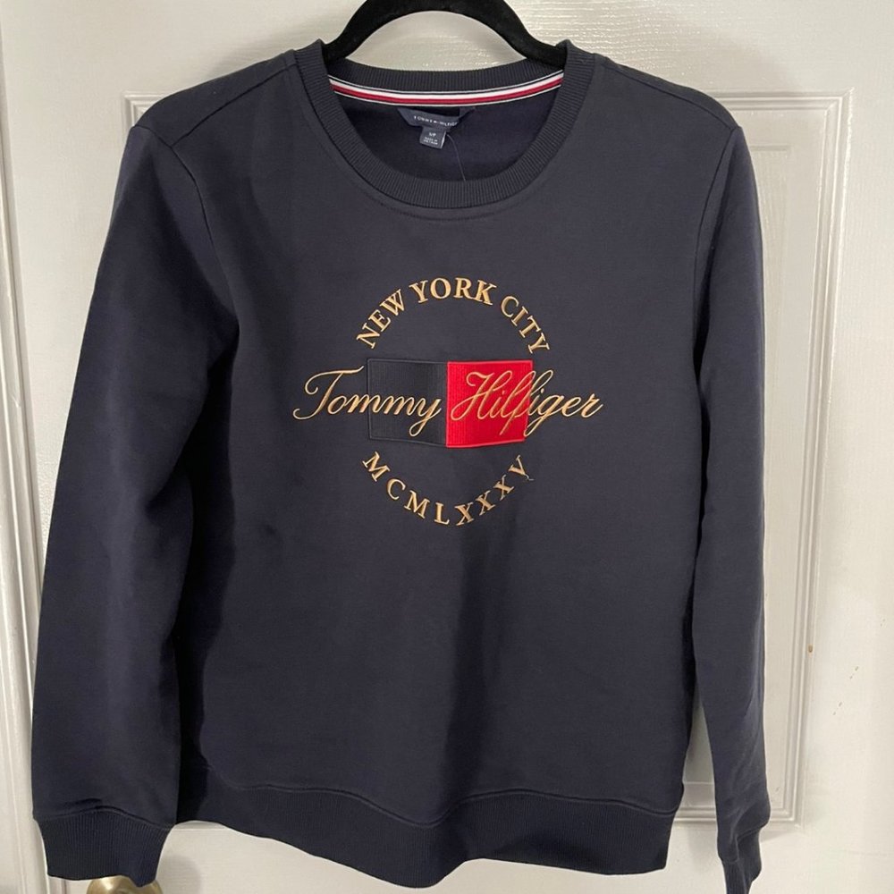 TOMMY HILFIGER navy embroidered sweatshirt